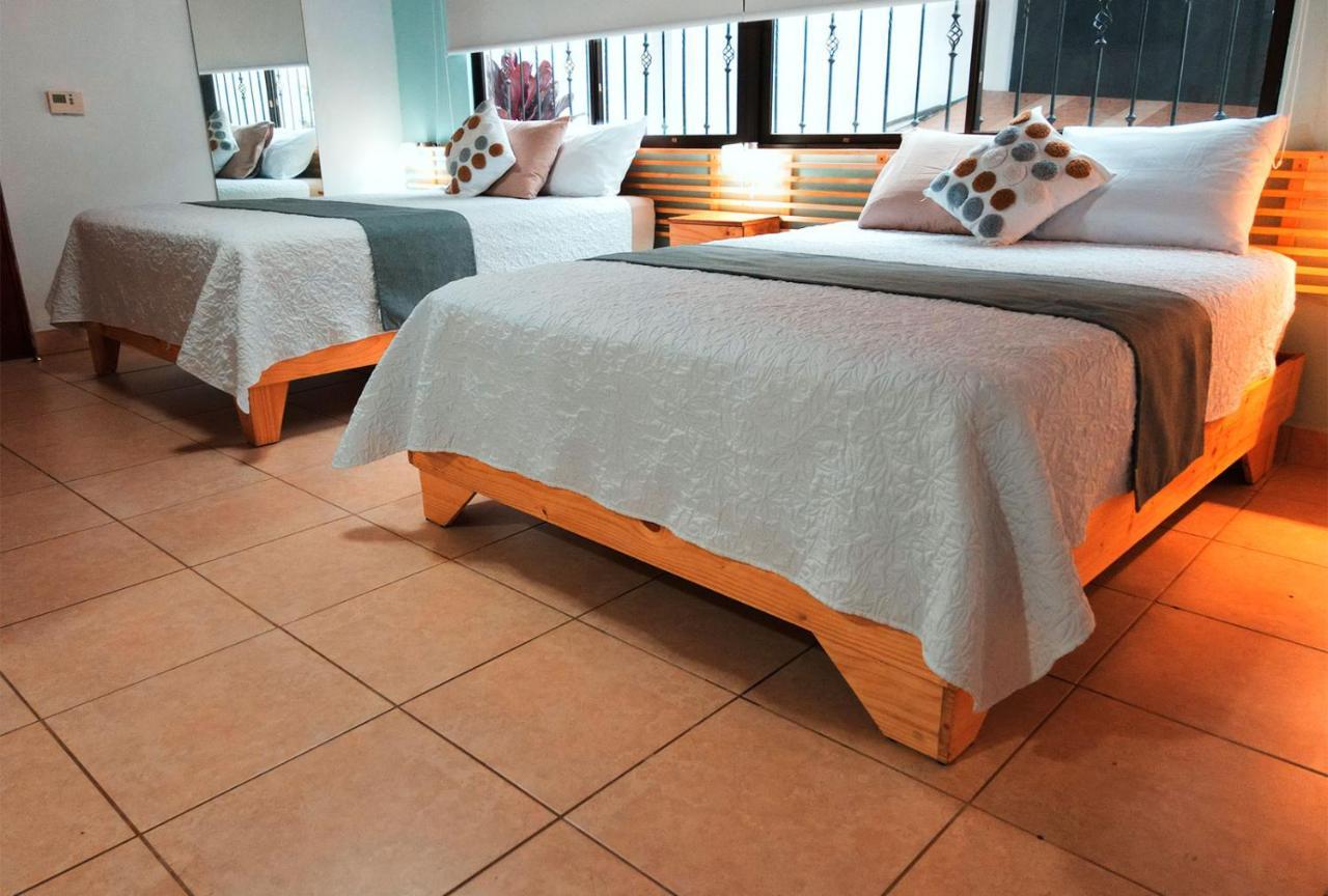 Trebol Amarillo Bed & Breakfast Escazú エクステリア 写真