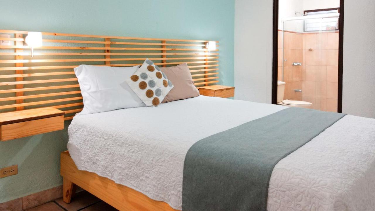 Trebol Amarillo Bed & Breakfast Escazú エクステリア 写真